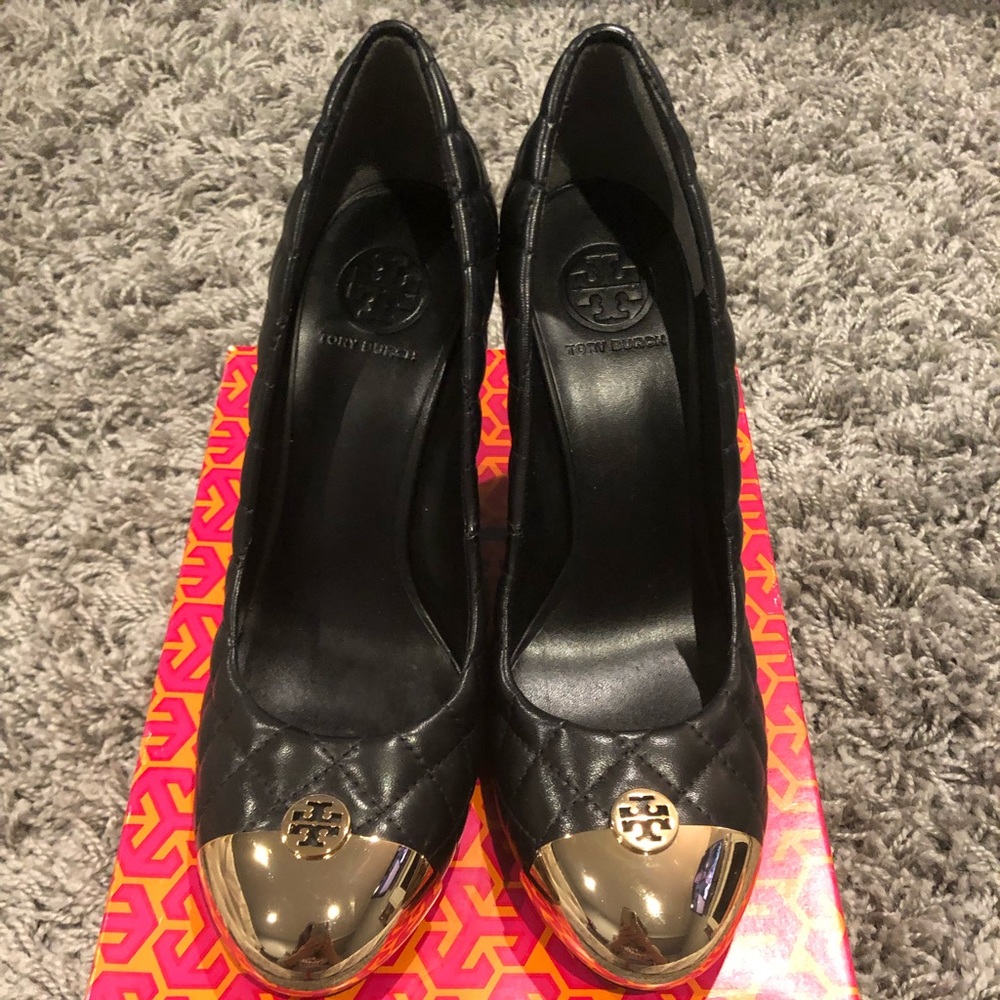 NWT! Tory Burch Kaitlin Wedge in Black size 9.5
